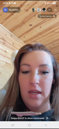 Clapper Nicole28724446