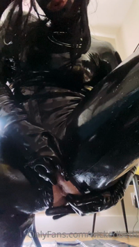 5f2d76146f6b1f3031d16_source-zmBw1lm5.mp4