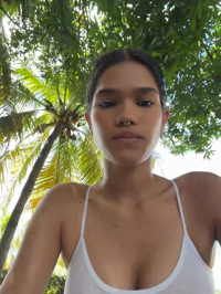 Young Latinas fucking and pissing each other — Belleza_Salvaje