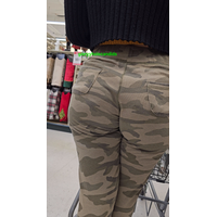 Sexy Latina in high heels [Looking for Video] - Candids