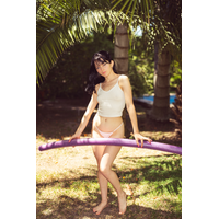Nair Visser - Poolparty Babe