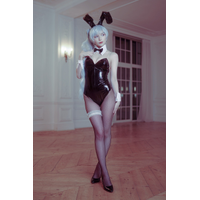 Michi Kyunn Weiss Bunny