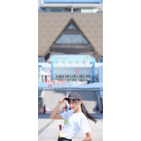 2022-07-31 【24枚】いい色の水着と8月カレンダー配布