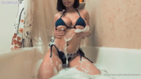 Destiny Fomo Is Hot As Hell
