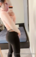 Momoko 32 (Yoga pants)
