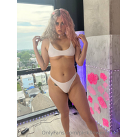 PinkFl0werEm0ji