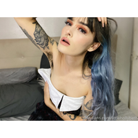 @littlehollybeth pics