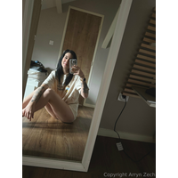 23-11 Arryn Selfies