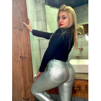 Martu Moran no banheiro